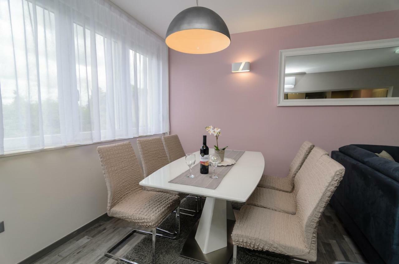Calm Apartment & Room Zadar Bagian luar foto