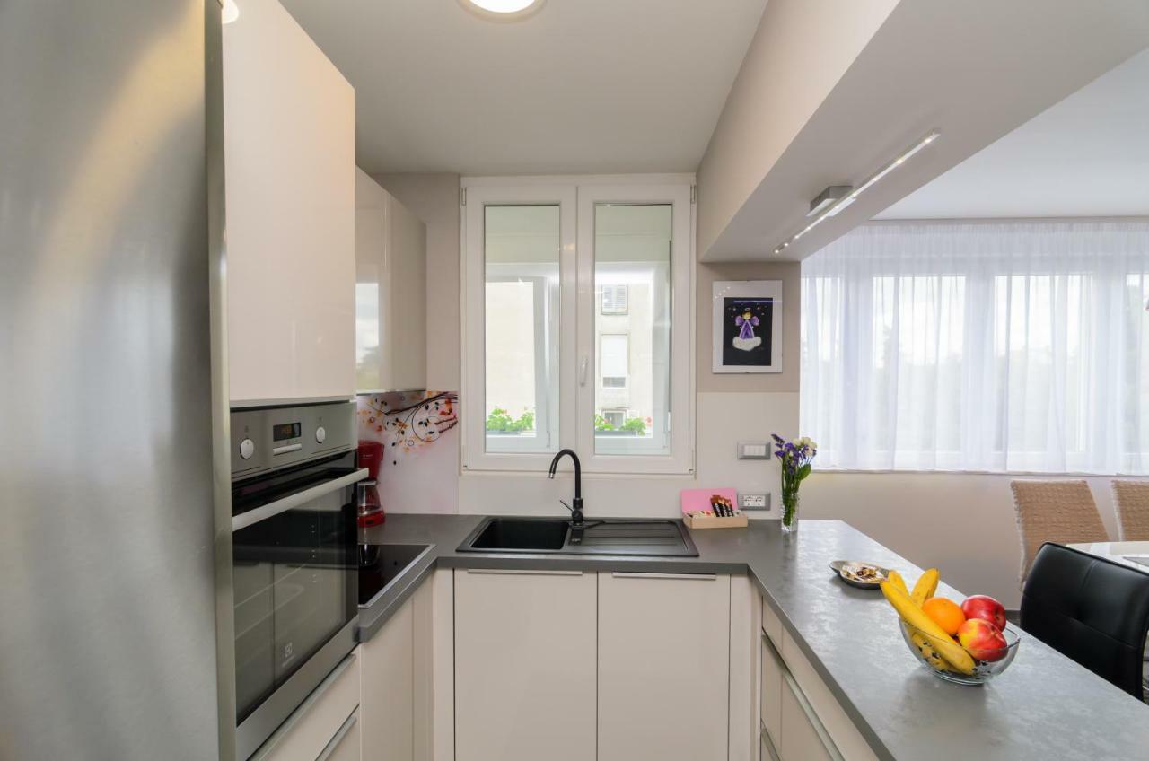 Calm Apartment & Room Zadar Bagian luar foto