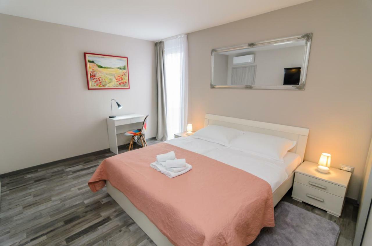Calm Apartment & Room Zadar Bagian luar foto
